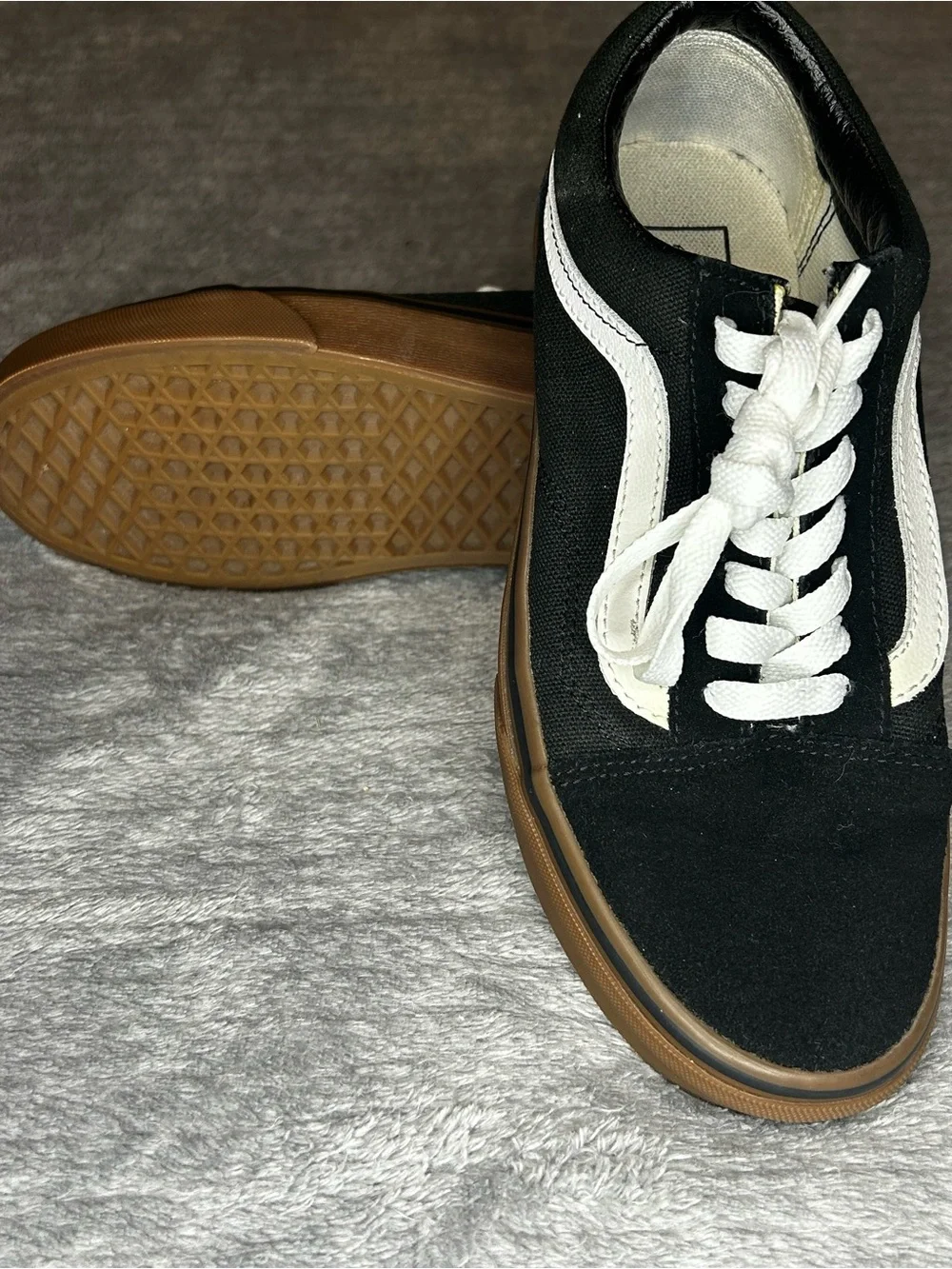 VANS Shoes Off the Wall Old Skool Black w/ Gum Sole Men’s Size 5/Women Size 6.5